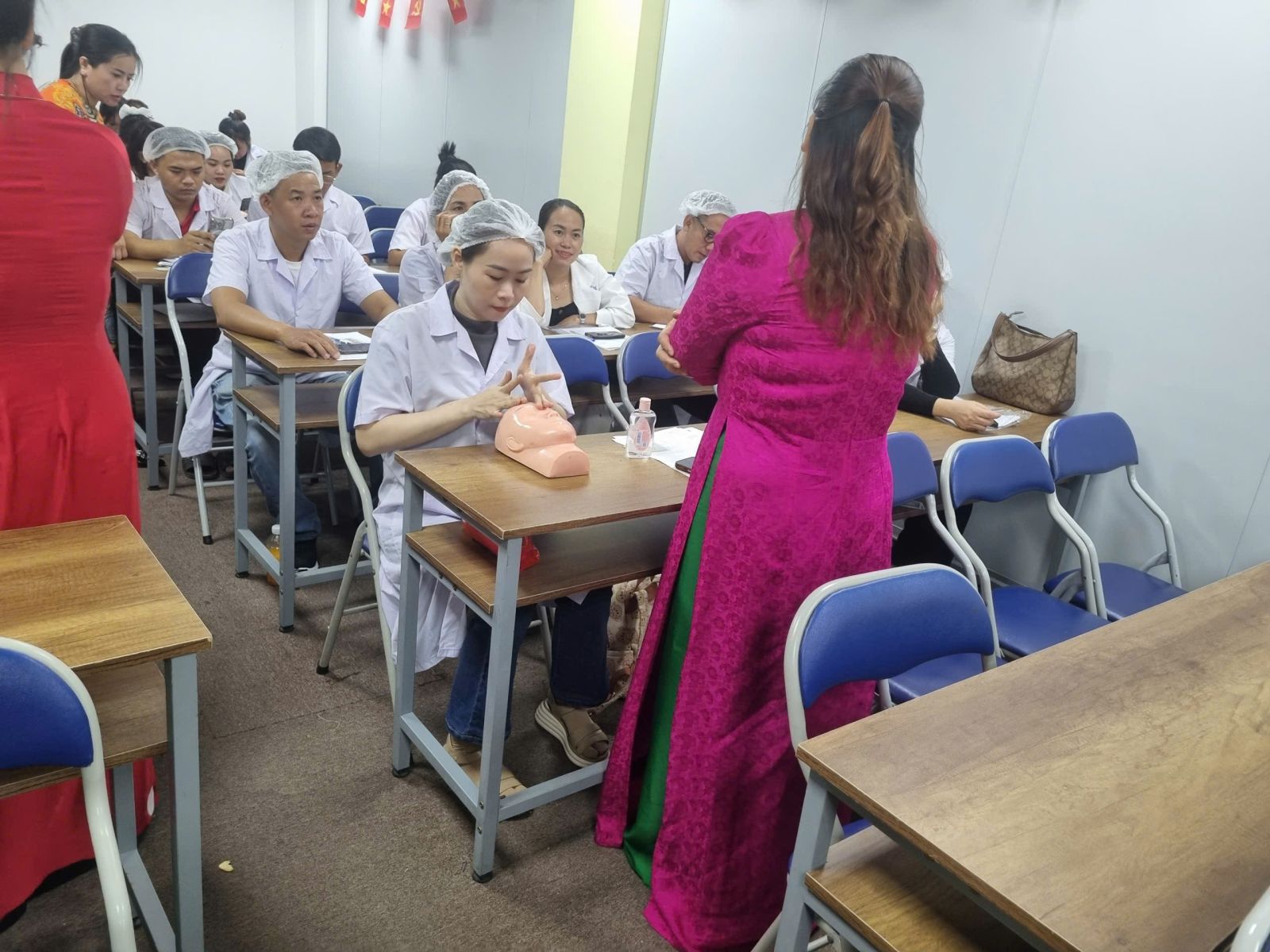 Đ&agrave;o Tạo Nghề Spa Chuy&ecirc;n Nghiệp Ngọc Trinh - Cấp Bằng Ch&iacute;nh Quy