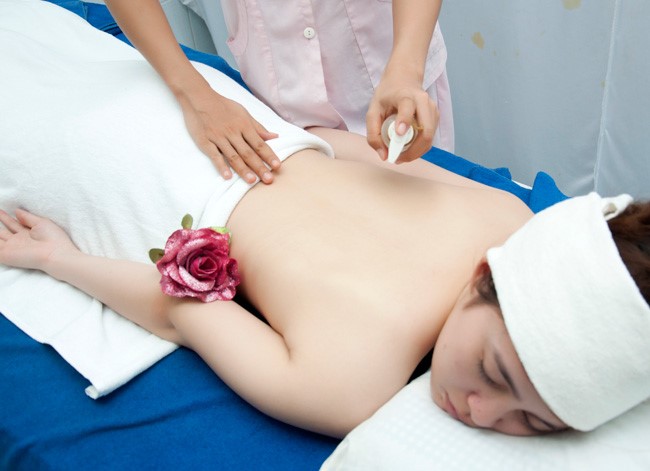 day_massage-body-nuNgoc-Trinh-Spa_7.jpg