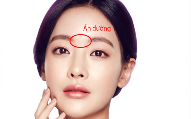 Hướng Dẫn Massage X&oacute;a Nếp Nhăn Ấn Đường Tại Nh&agrave; Hiệu Quả Nhất