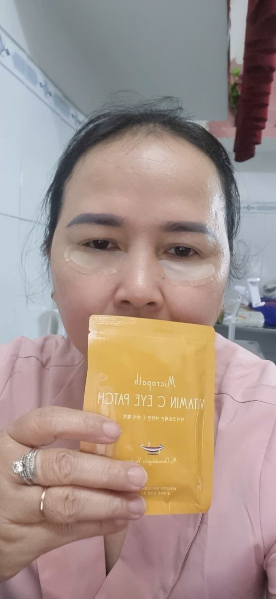 Miếng Dán Giảm Thâm Quầng Mắt Collagen – Bí Quyết Trẻ Hóa Vùng Mắt Không Cần Spa