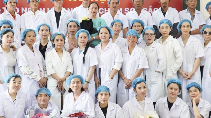 N&ecirc;n Học Spa K&egrave;m 1-1 Hay Học Theo Lớp? So S&aacute;nh Chi Ph&iacute; & Hiệu Quả
