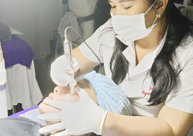 Tri RỗTR&Ecirc;N MẶT KH&Ocirc;NG HẾT HO&Agrave;N TIỀN LẠI TẠI SPA NGOC TRINH